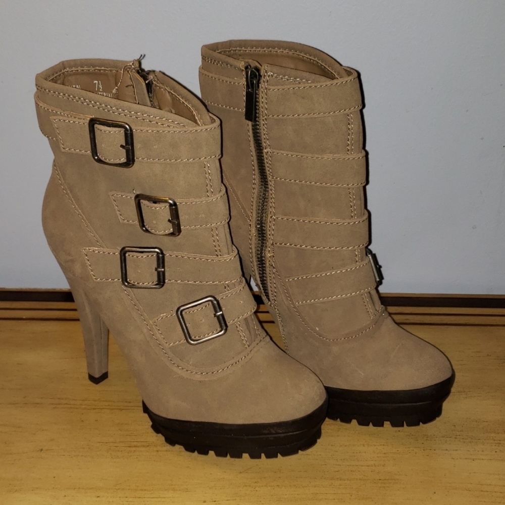 Anne Michelle Heeled Booties